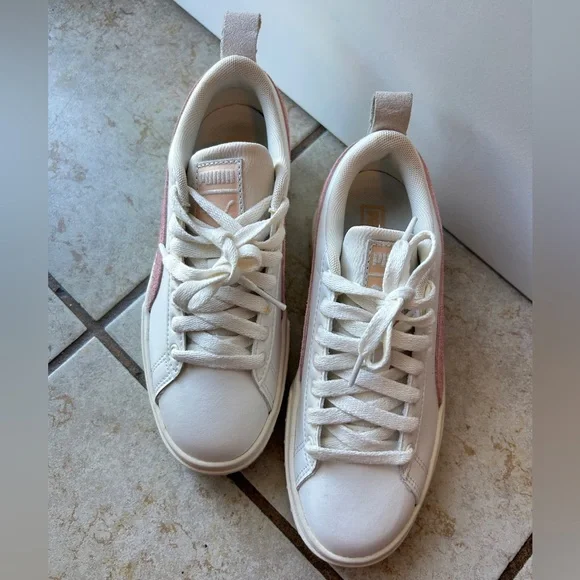 Puma Mayze Platfrom Sneakers. NEW! Size 6 - Picture 4 of 7